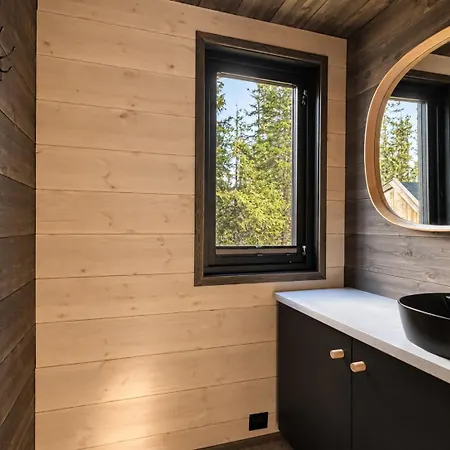 Modern And Idyllic Mountain Retreat In Semesterbostad *